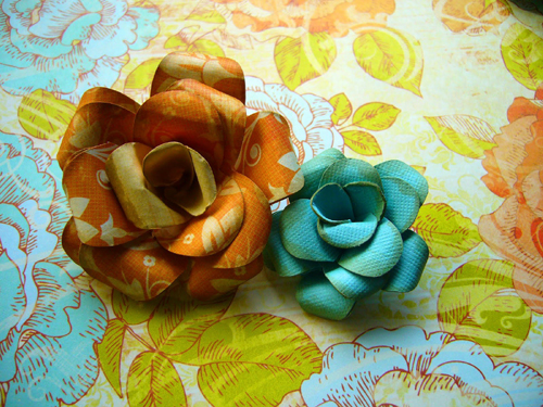 colorful-paper-roses-diy-project